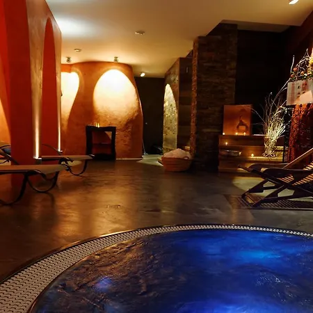 Cote Brune Отель