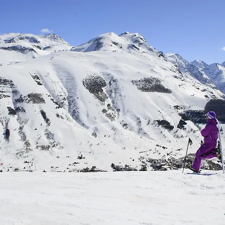 Cote Brune Отель