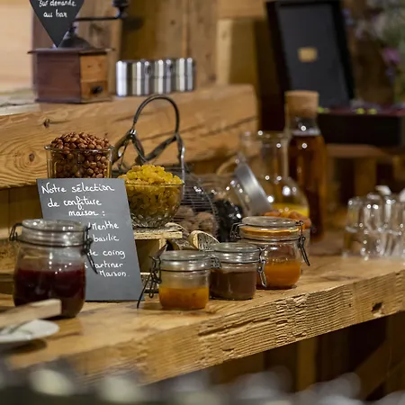 Отель Cote Brune Ле дез Альп