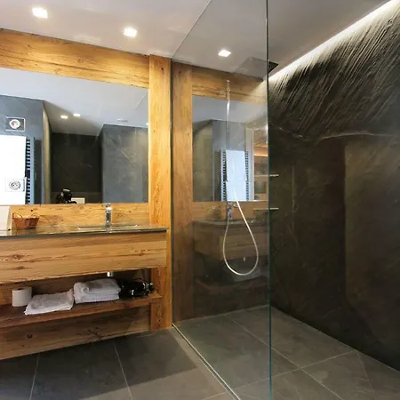 Cote Brune Otel
